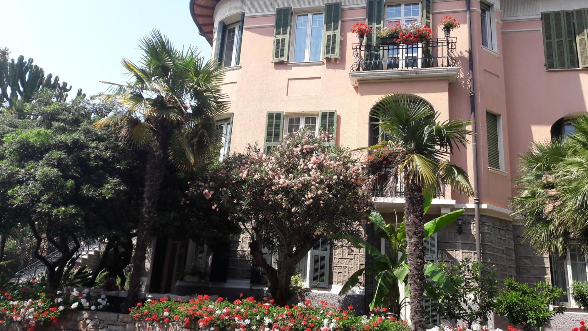 Hotel La Scogliera Бордигера Экстерьер фото