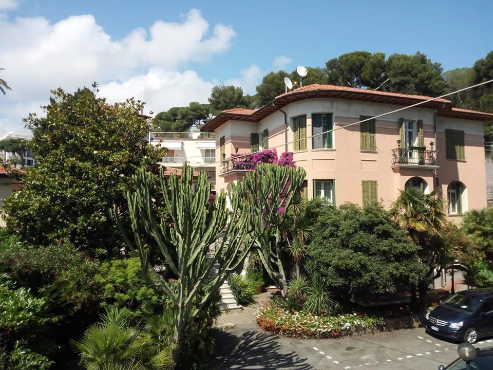 Hotel La Scogliera Бордигера Экстерьер фото