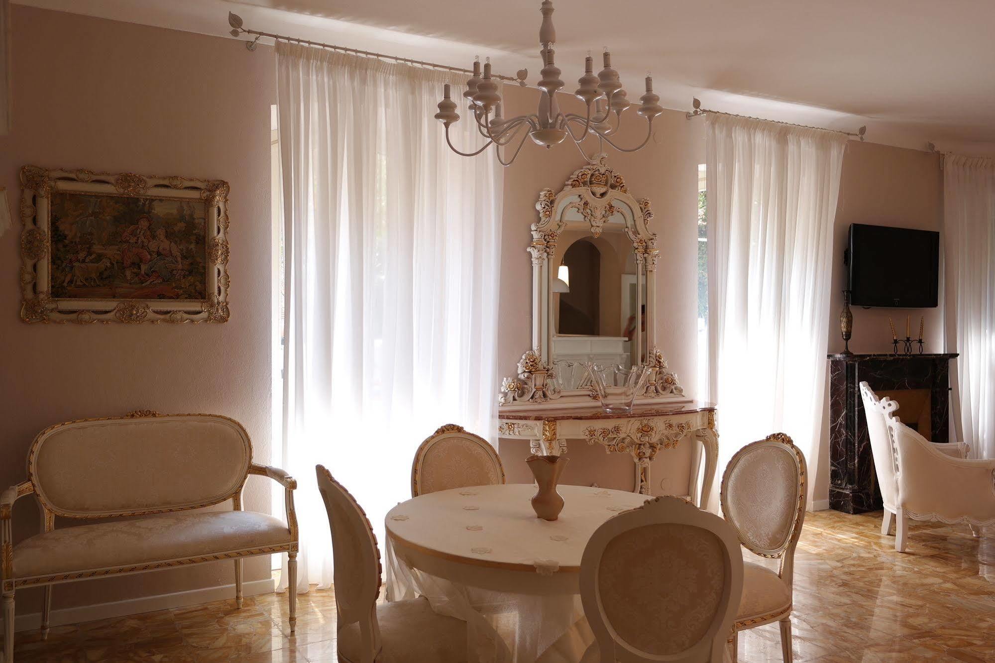 Hotel La Scogliera Бордигера Экстерьер фото